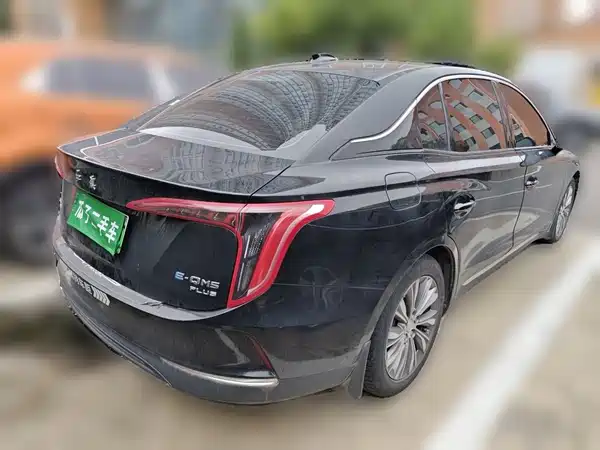 Hongqi E-QM5 2023