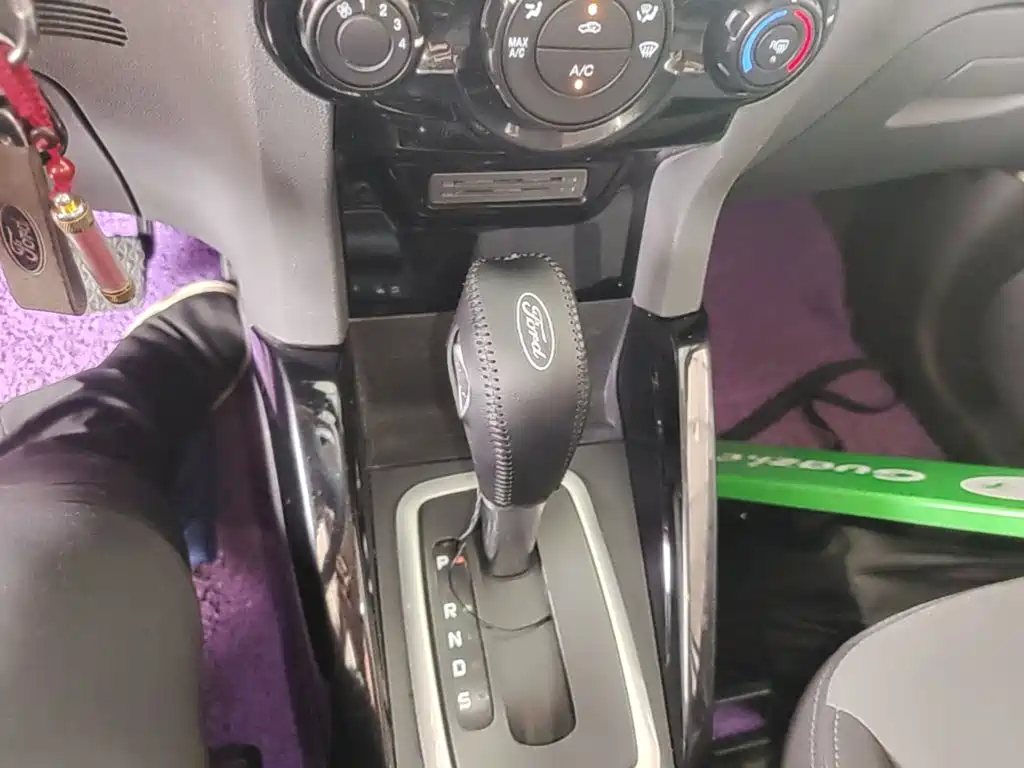 Ford Ecosport 2014 — фото 14