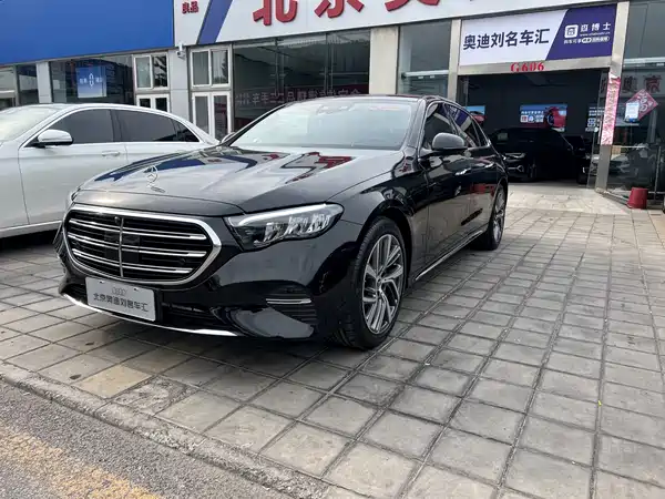 Mercedes-Benz E-Class 2024