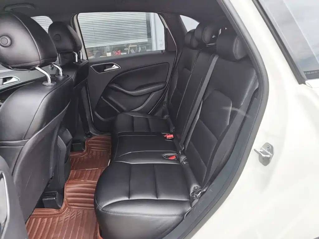 Mercedes-Benz B-Class 2016 — фото 17