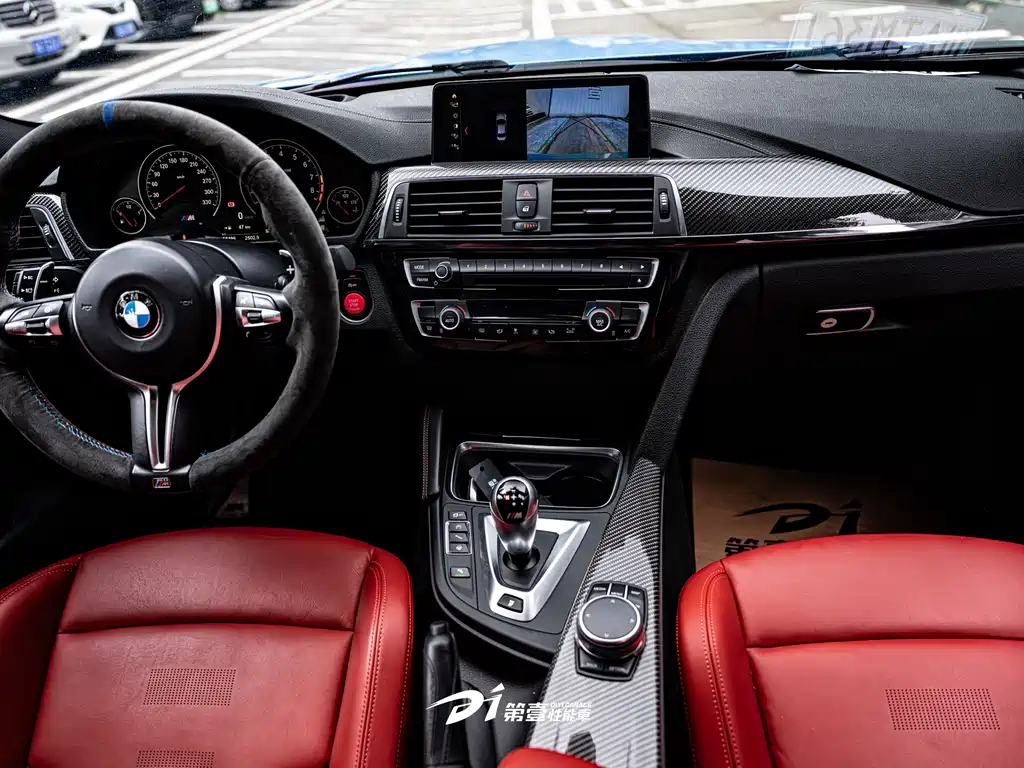BMW M3 2018 — фото 11