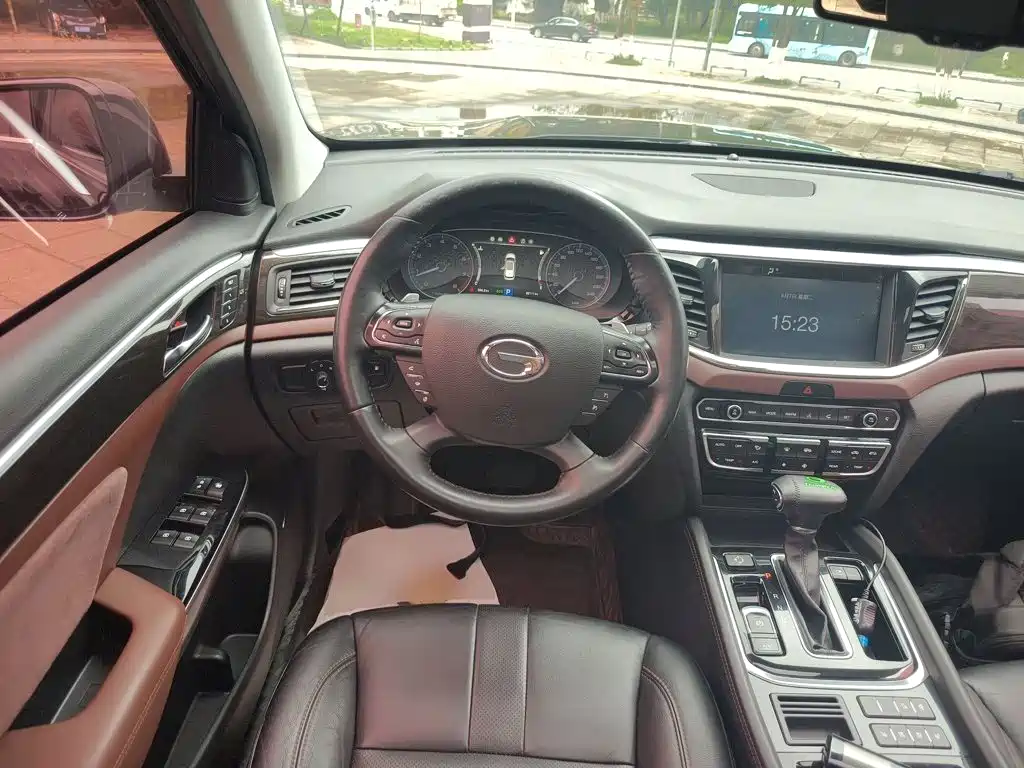 GAC Motor Trumpchi GS8 2018 — фото 11