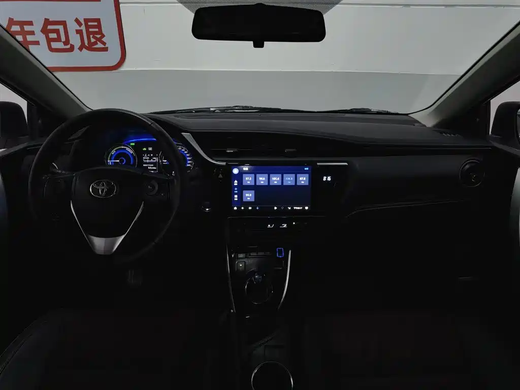 Toyota Corolla 2018 — фото 5