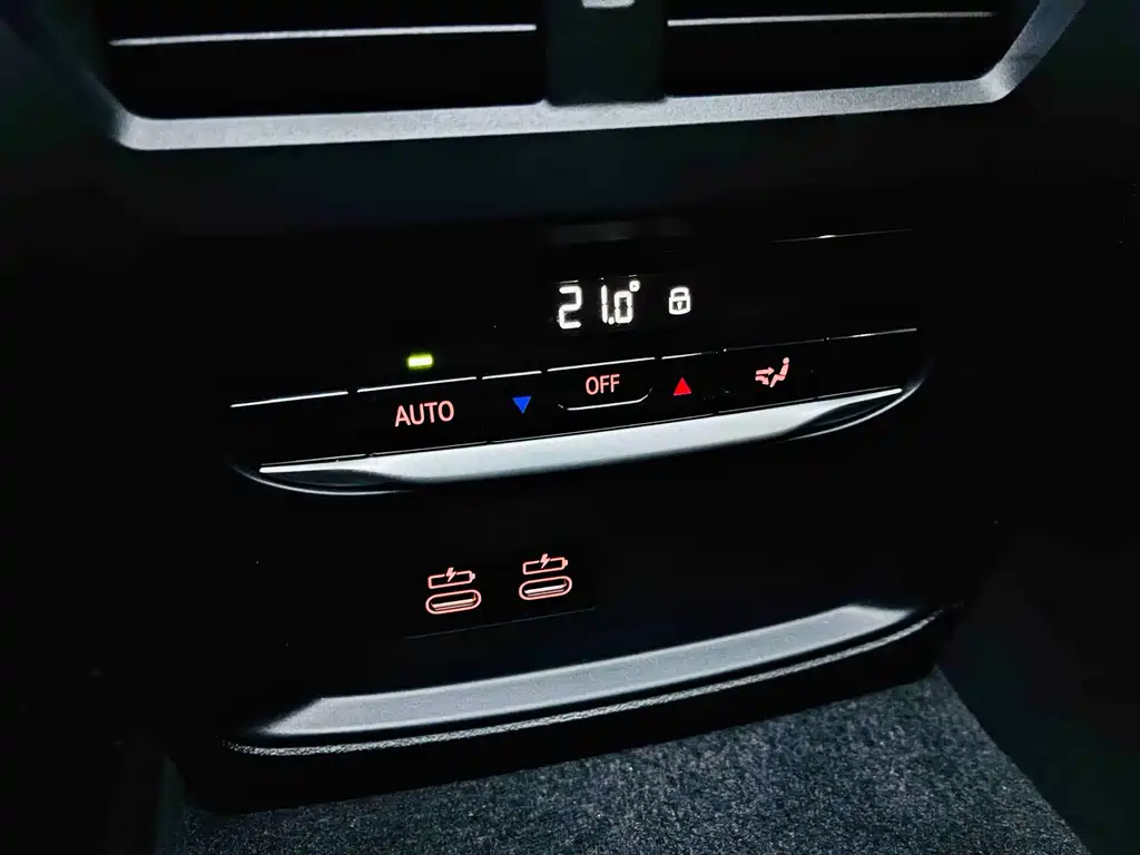 BMW 3 Series 2021 — фото 10