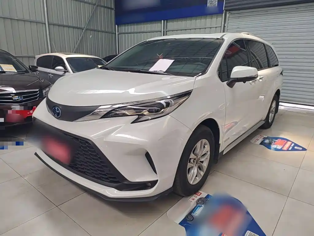 Toyota Granvia 2024