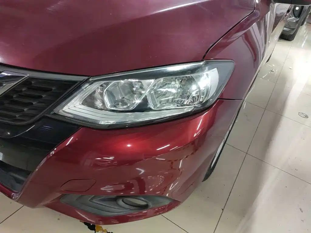 Nissan Tiida 2018 — фото 24