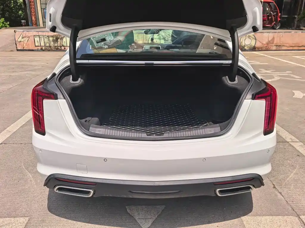 Cadillac CT5 2022 — фото 13