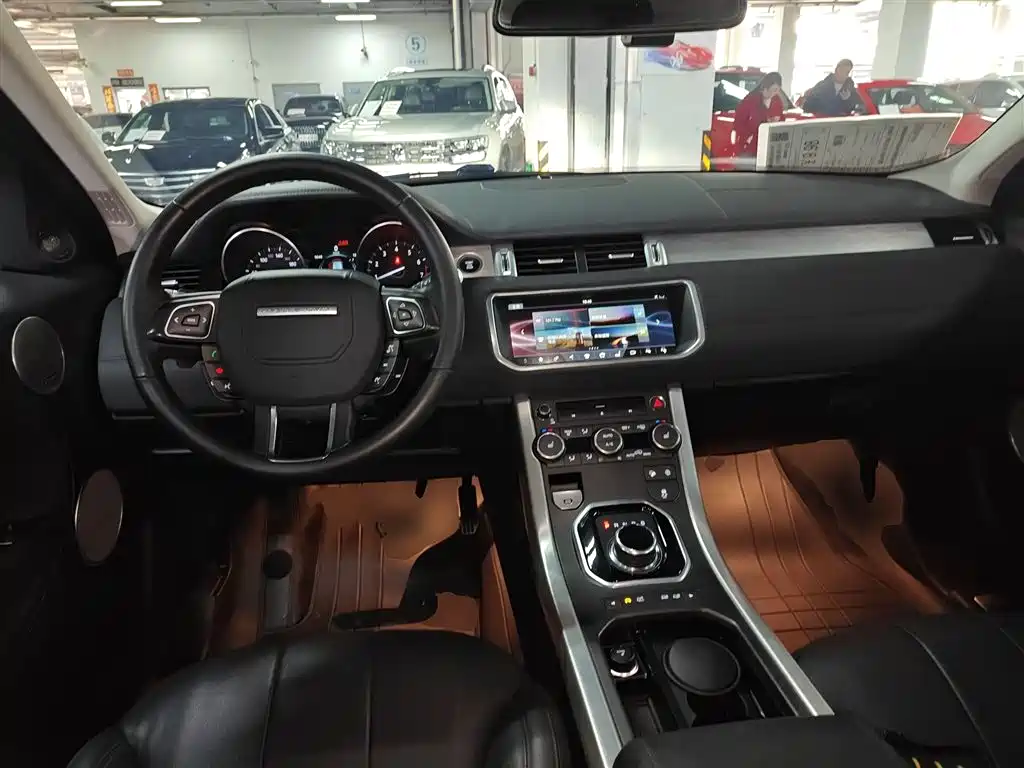 Land Rover Evoque 2018 — фото 6