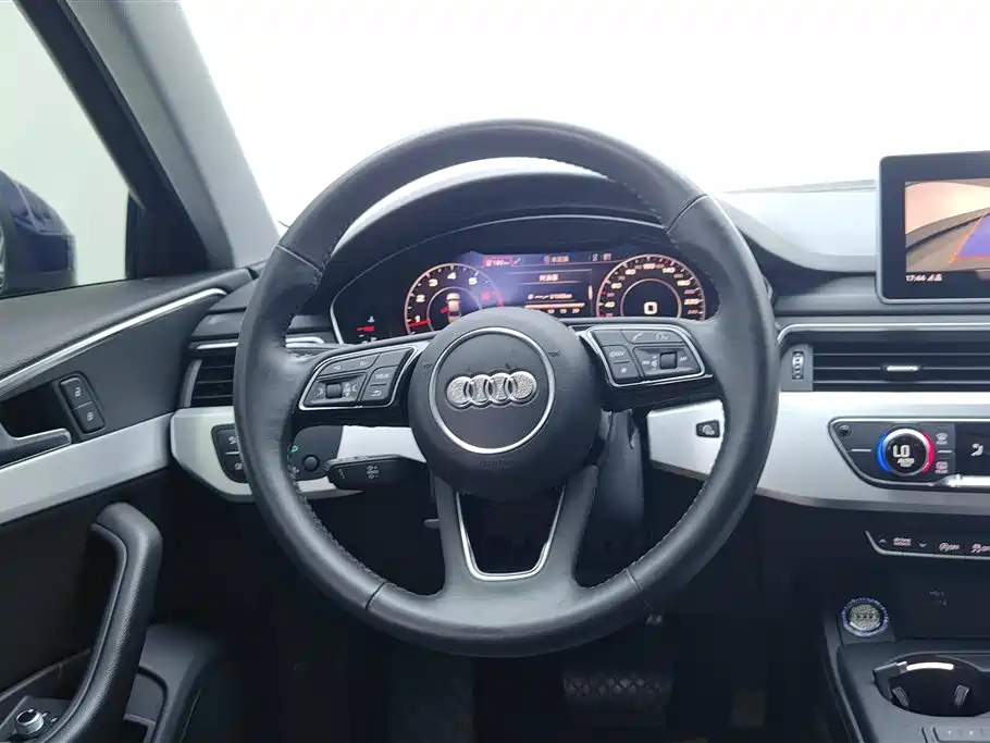 Audi A4L 2019 — фото 15