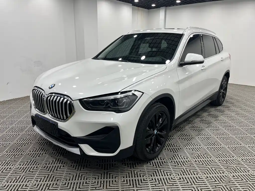 BMW X1 2022 — фото 3
