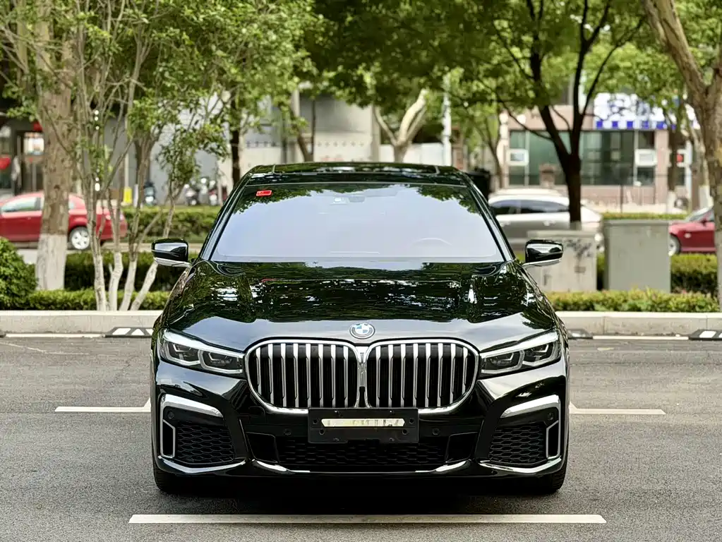BMW 7 Series 2020 — фото 2