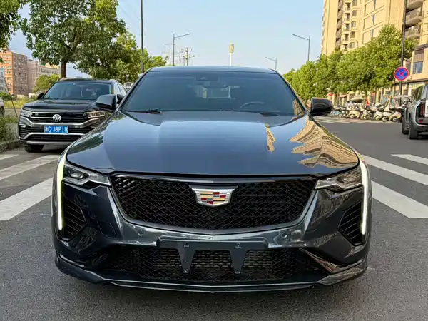 Cadillac CT4 2021