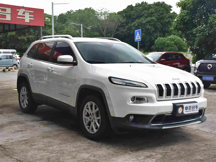 Jeep Cherokee 2018 — фото 3