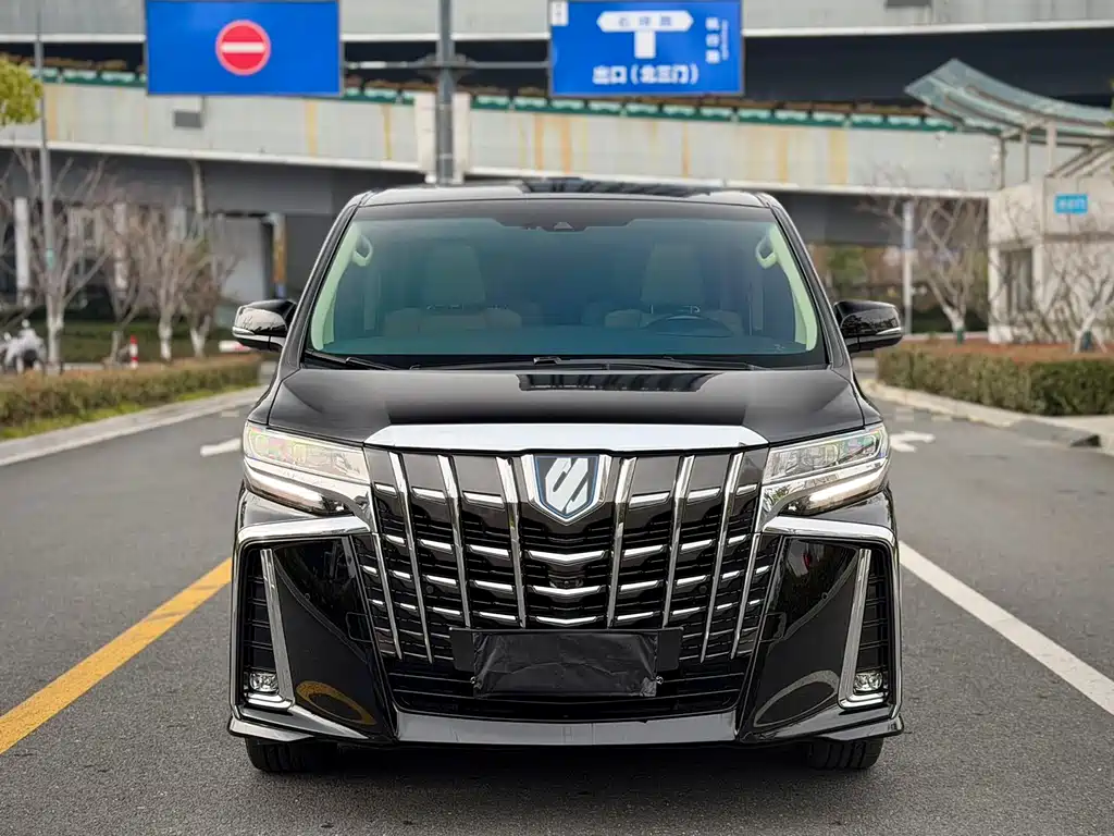 Toyota Alphard 2022 — фото 2