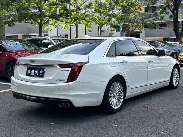 Cadillac CT6 2022