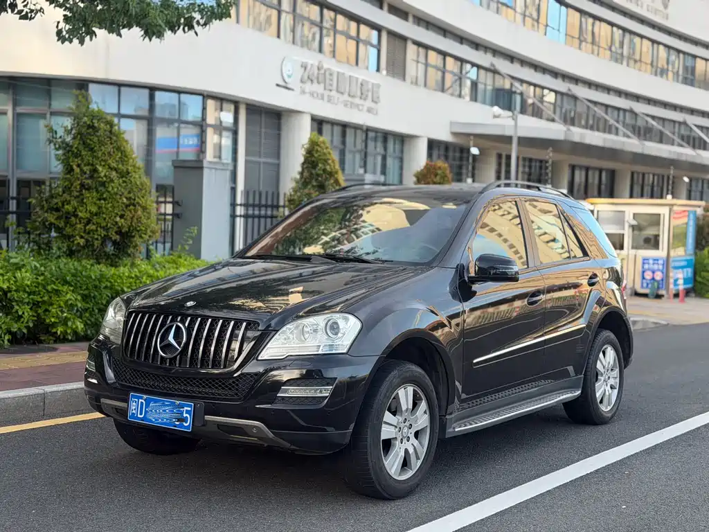 Mercedes-Benz M-Class 2011