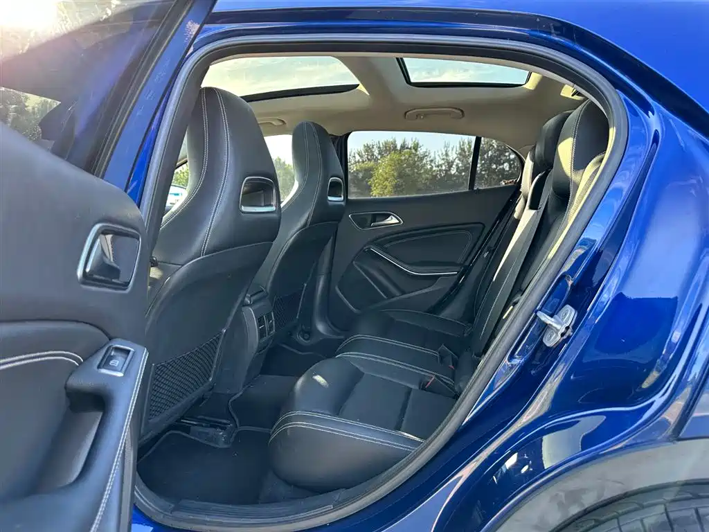 Mercedes-Benz GLA 2018 — фото 9