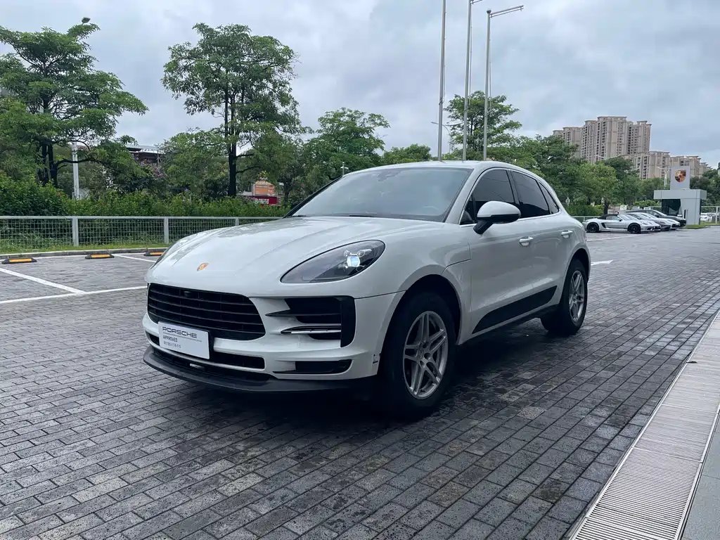 Porsche Macan 2020 — фото 1