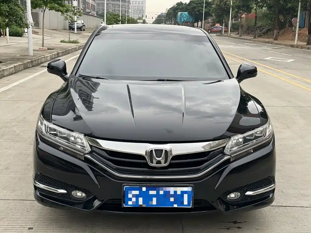 Honda Spirior 2016 — фото 12