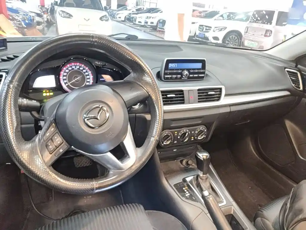 Mazda 3 Angkesela 2015 — фото 10