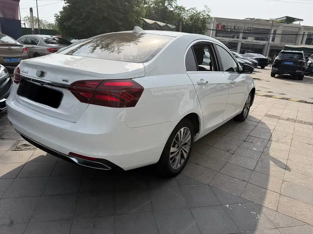Geely Emgrand 2019