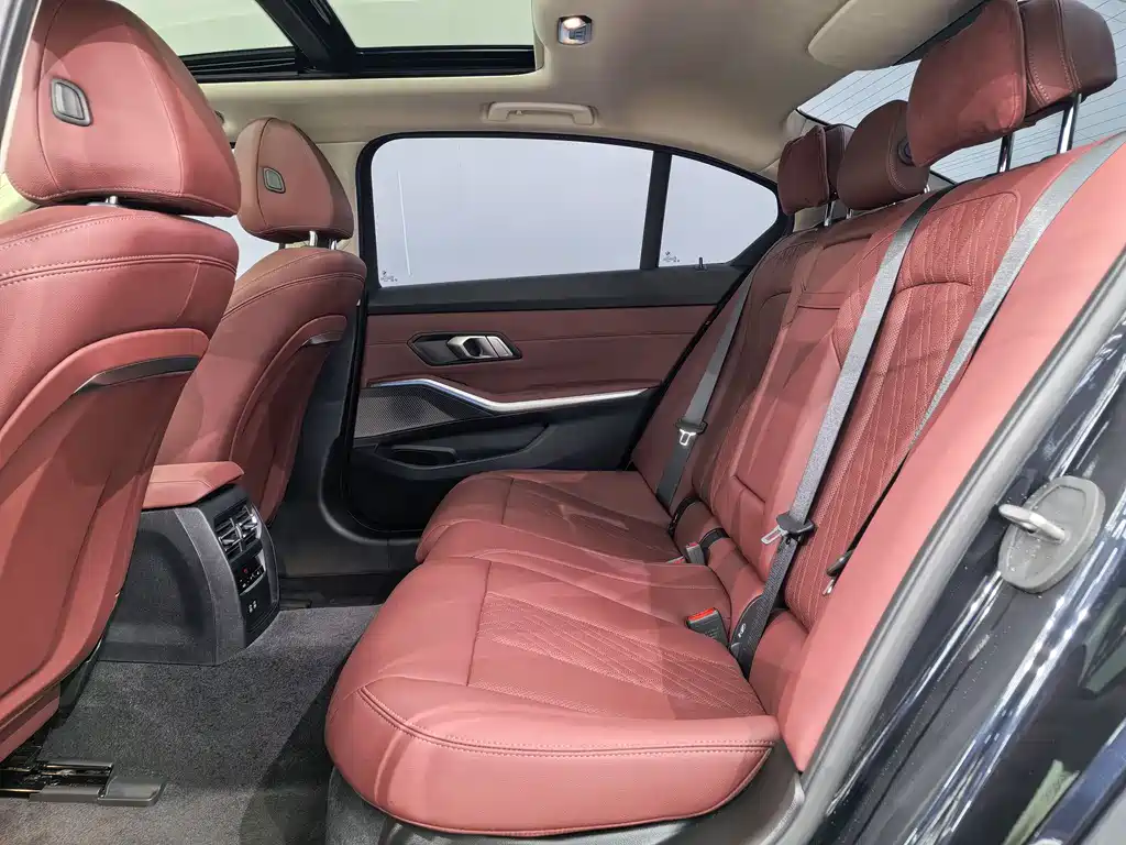 BMW i3 2024 — фото 16