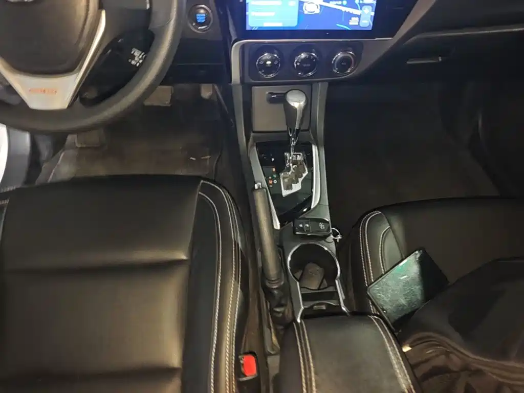 Toyota Corolla 2019 — фото 14