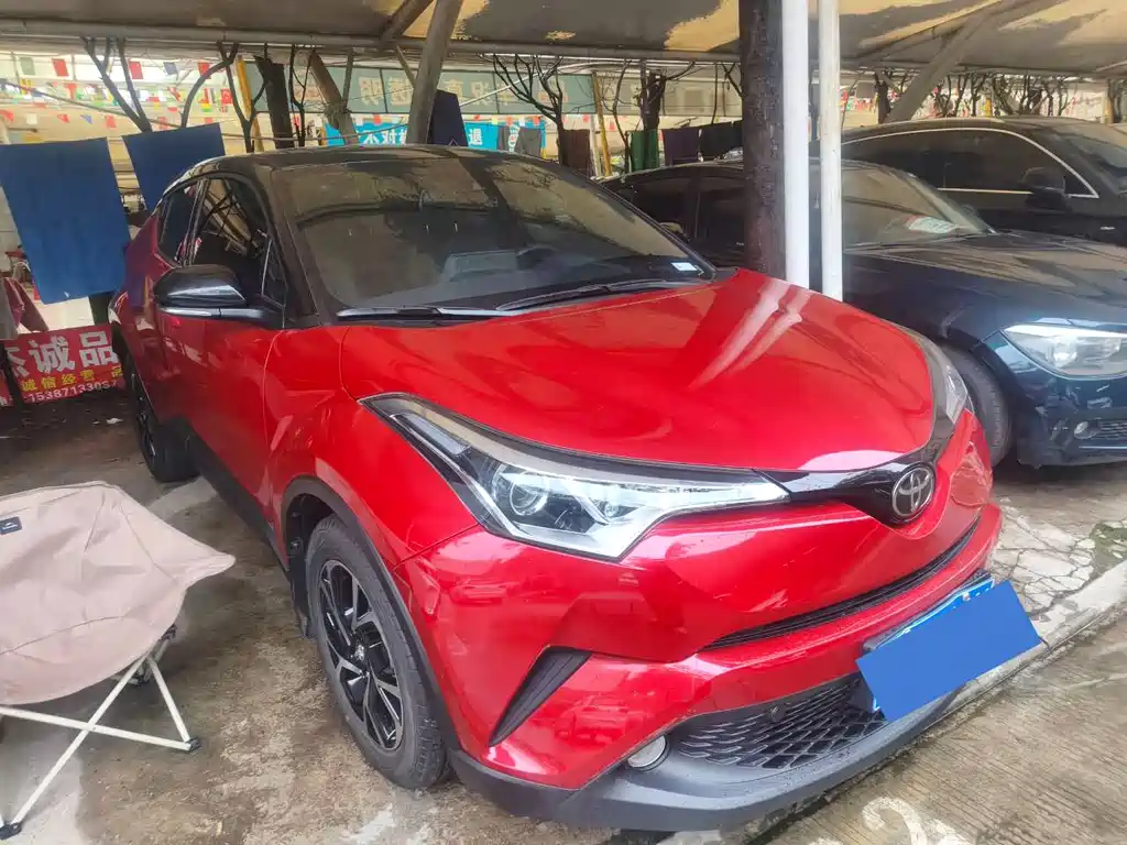 Toyota C-HR 2020 — фото 1