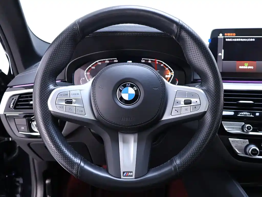 BMW 5 Series 2023 — фото 16