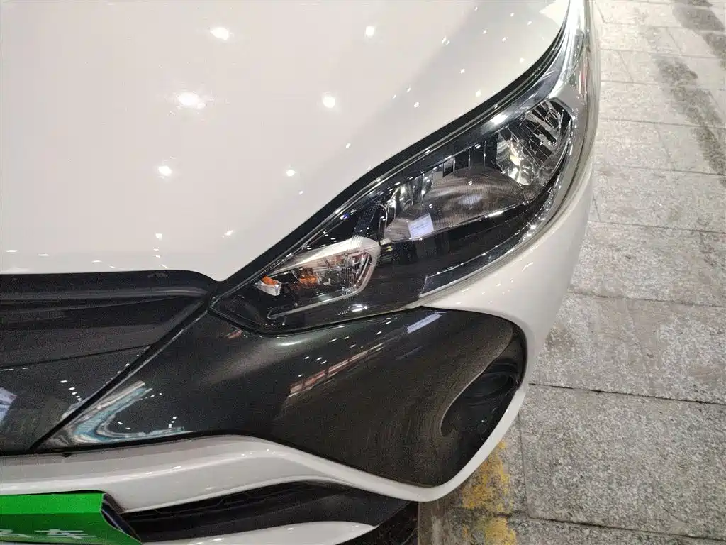 Toyota Yaris L 2019 — фото 24