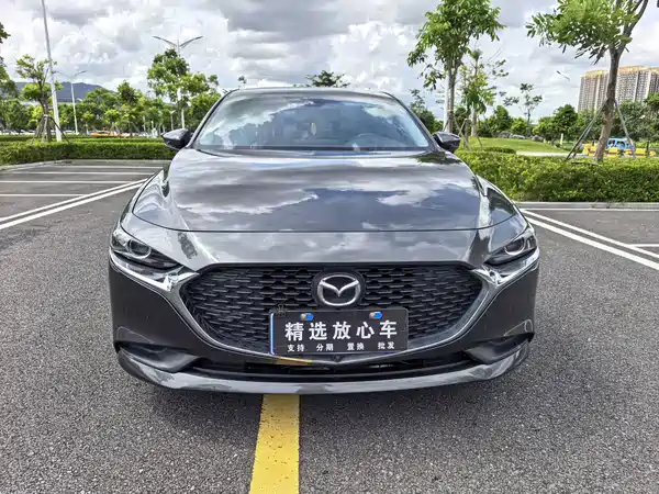 Mazda 3 Axela 2022