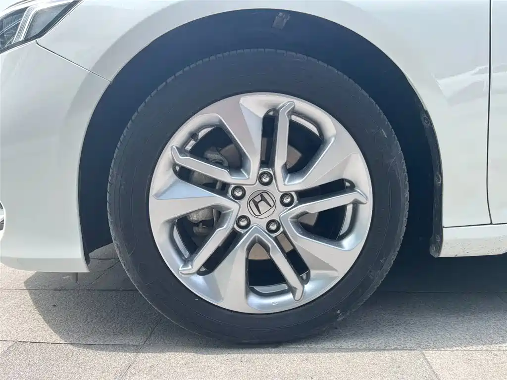 Honda Accord 2019 — фото 21