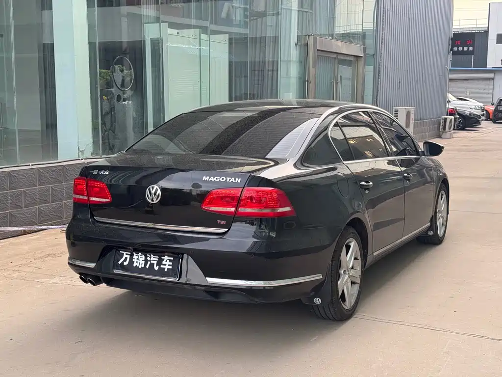 Volkswagen Magotan 2016