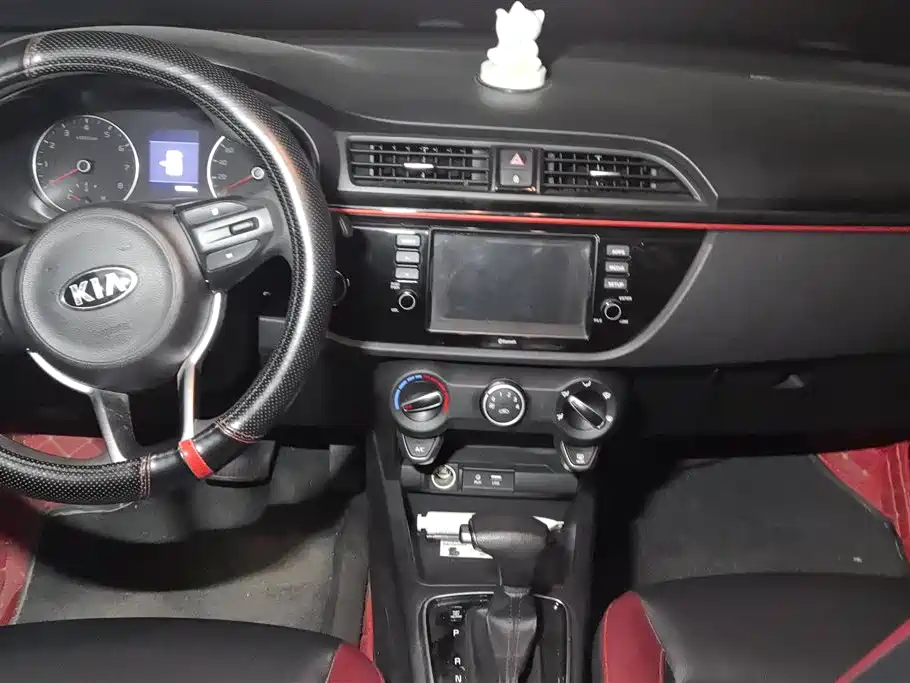 Kia KX Cross 2018 — фото 12
