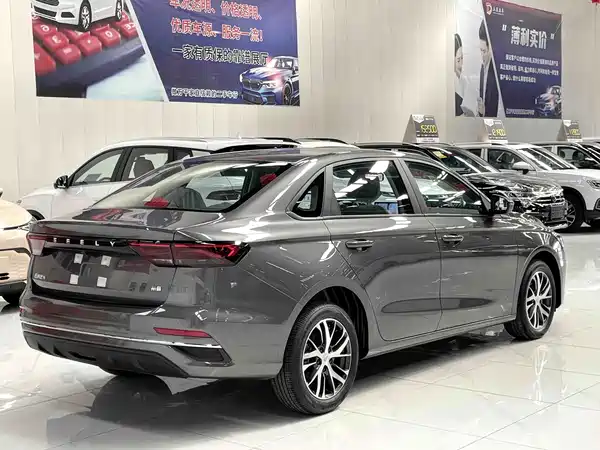 Geely Emgrand 2026
