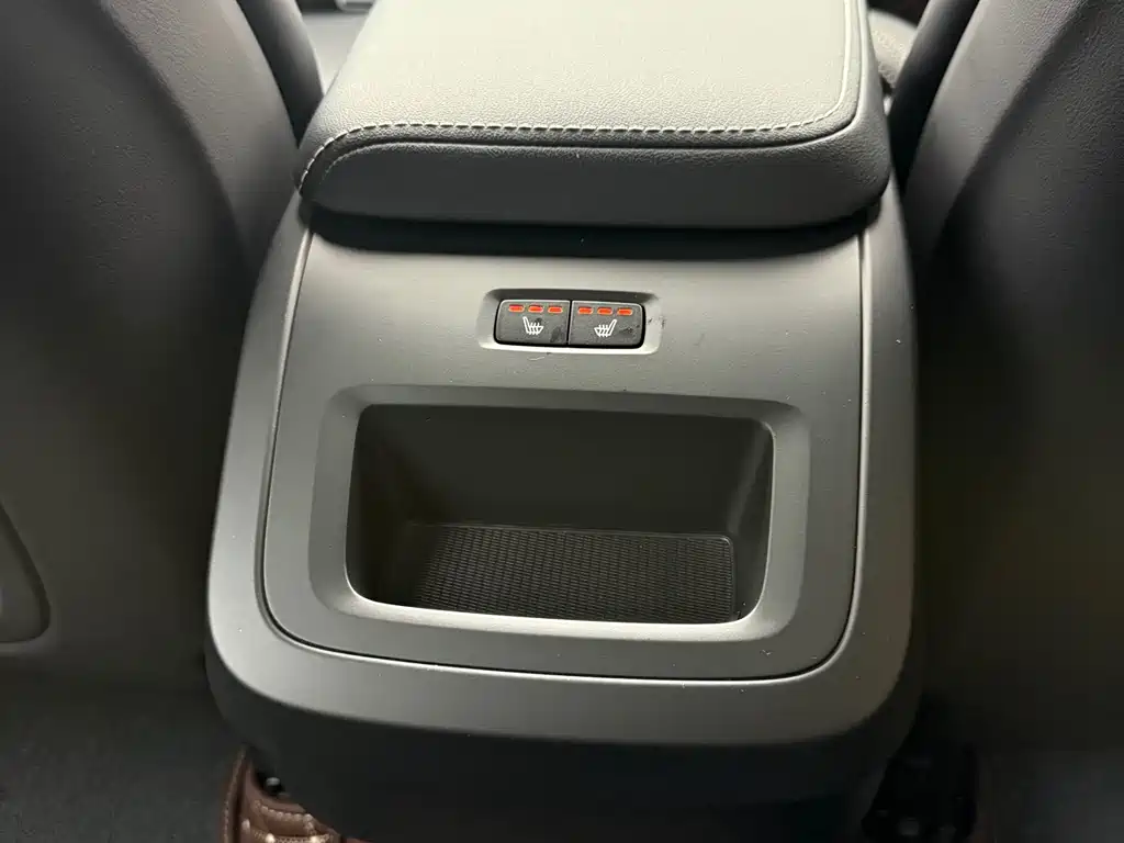 Volvo XC60 2020 — фото 19