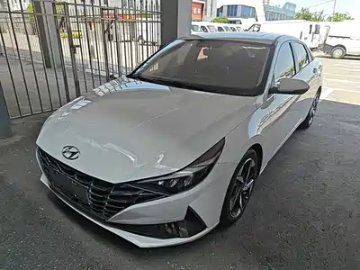 Hyundai Elantra 2022