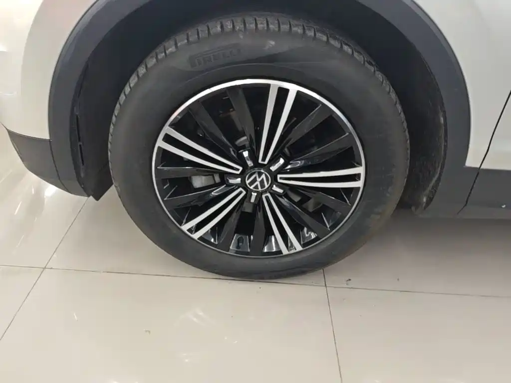 Volkswagen Tiguan L 2020 — фото 23