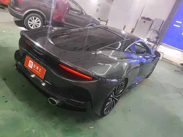 McLaren GT 2021