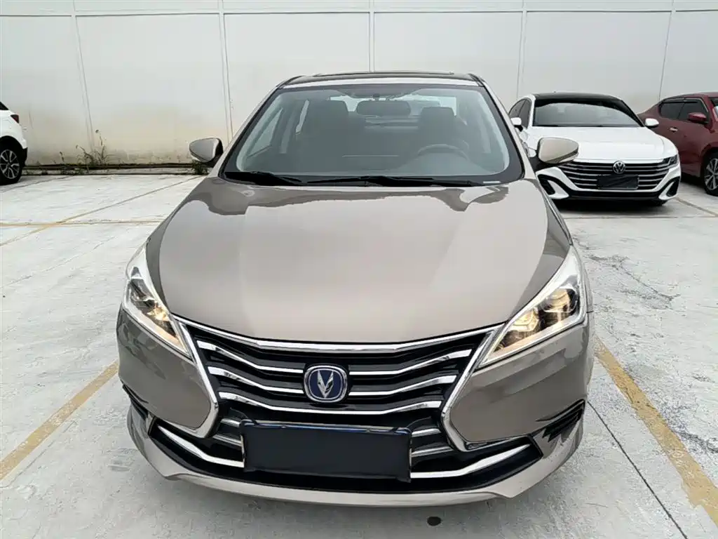 Changan Eado DT 2018 — фото 3