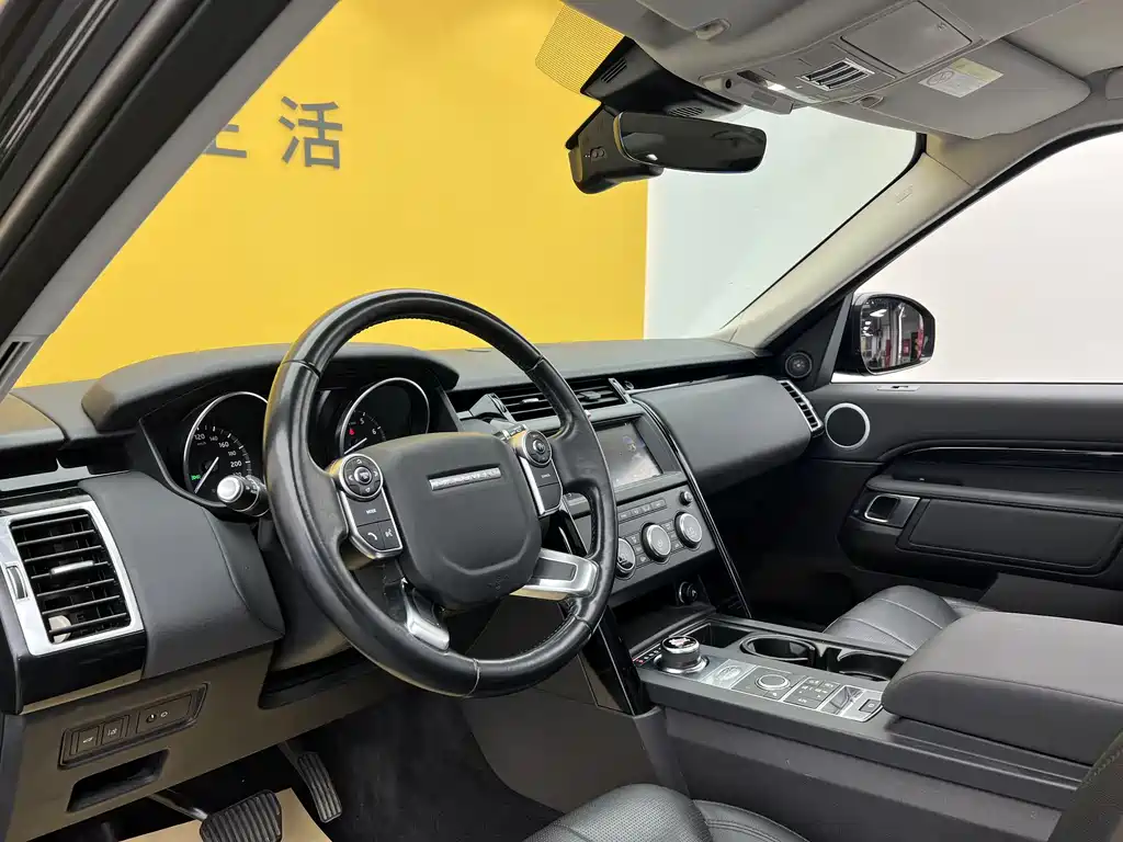 Land Rover Discovery 2018 — фото 4