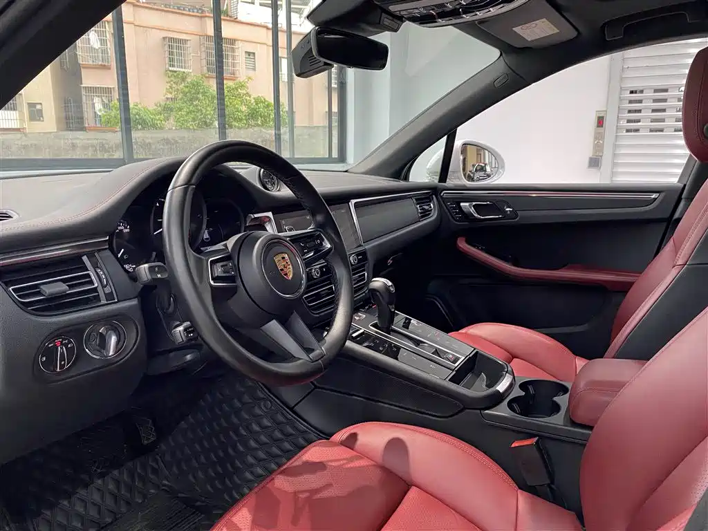 Porsche Macan 2023 — фото 10