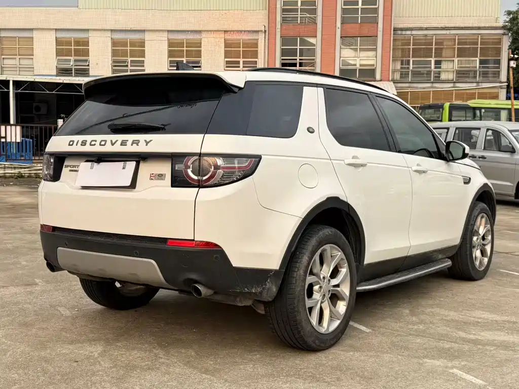 Land Rover Discovery Sport 2017 — фото 8