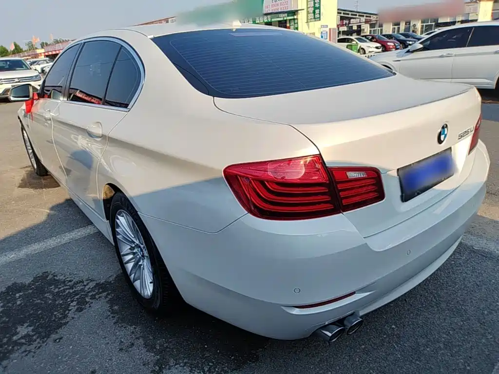 BMW 5 Series 2016 — фото 5