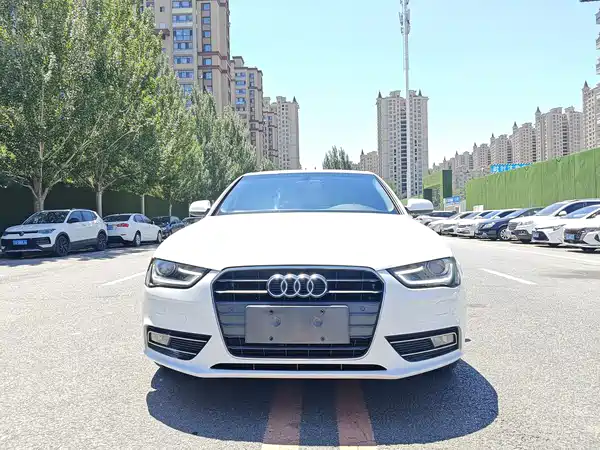 Audi A4L 2015