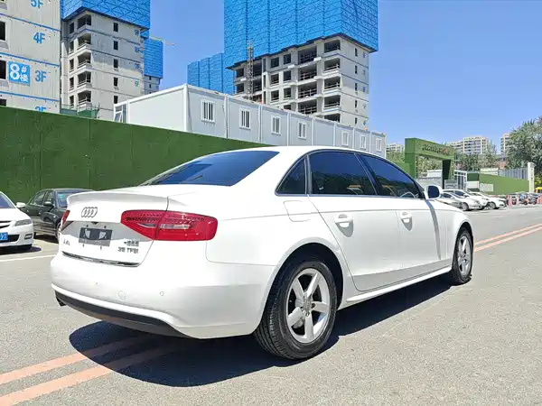 Audi A4L 2015