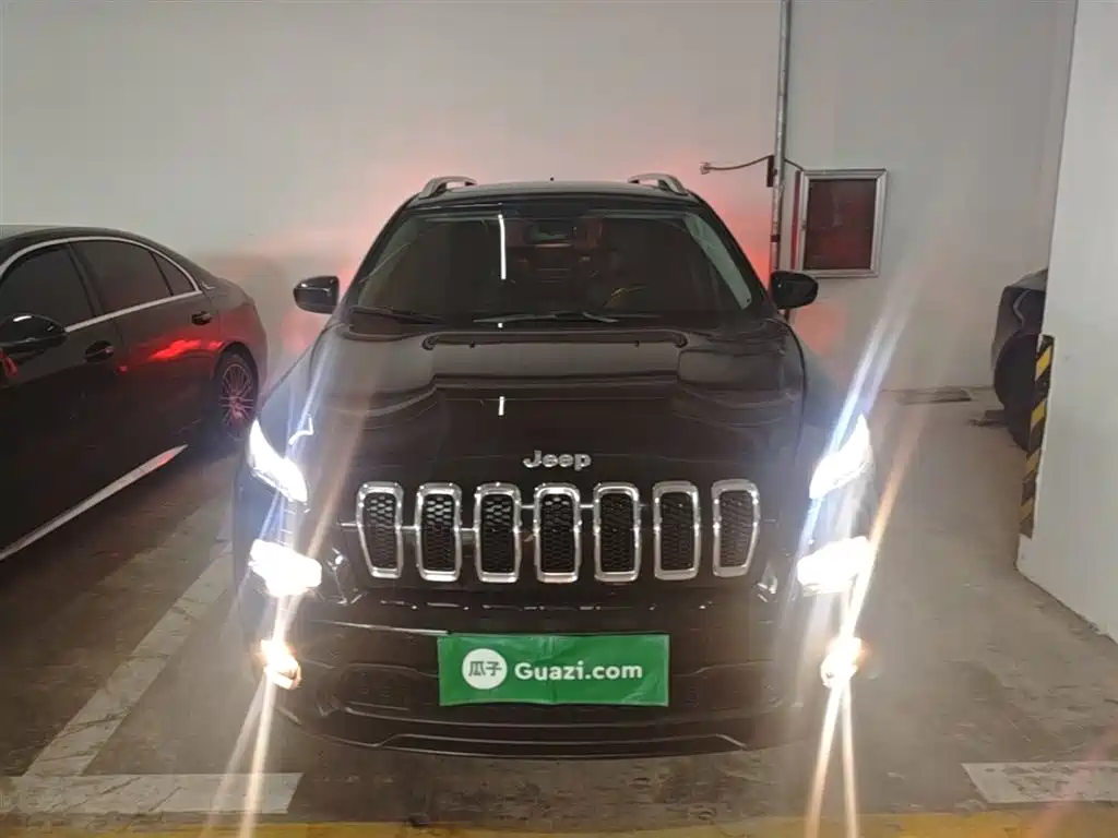 Jeep Cherokee 2017 — фото 3