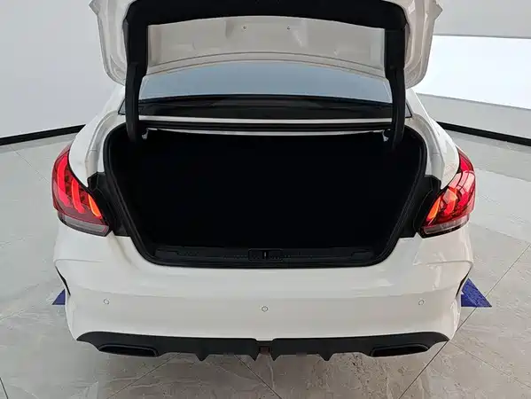 MG MG5 2025