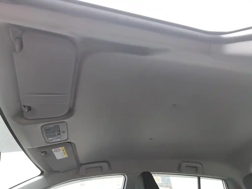 Toyota Yaris L 2020 — фото 14