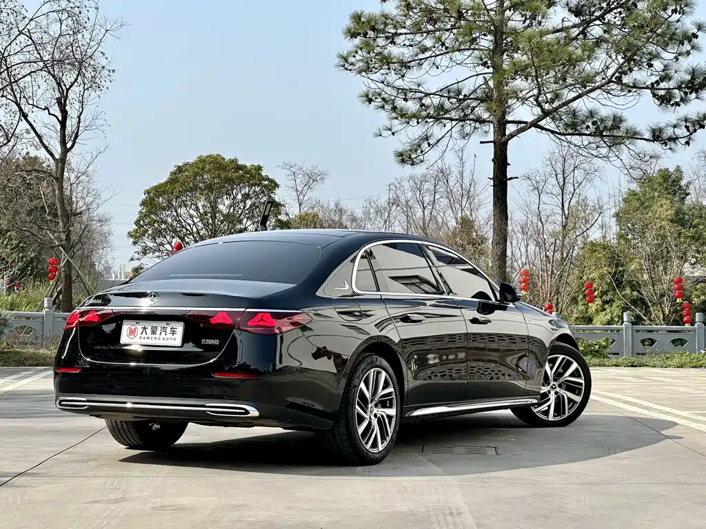 Mercedes-Benz E-Class 2024 — фото 10